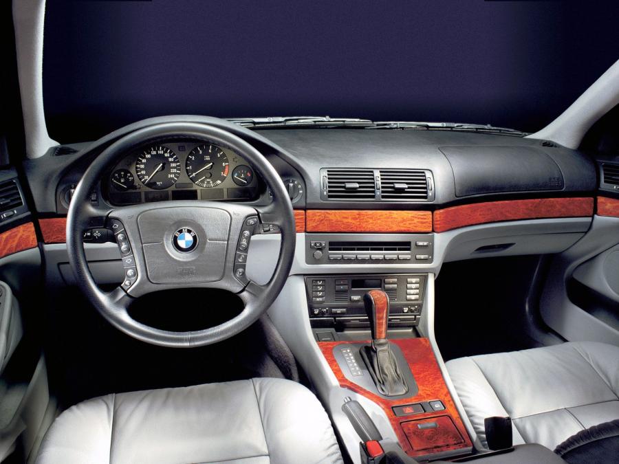  BMW 5-Series Sedan 1995 года  (фото 12 из 26)